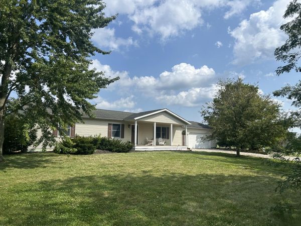 6090 Horseshoe Road , Delaware, OH 43015
