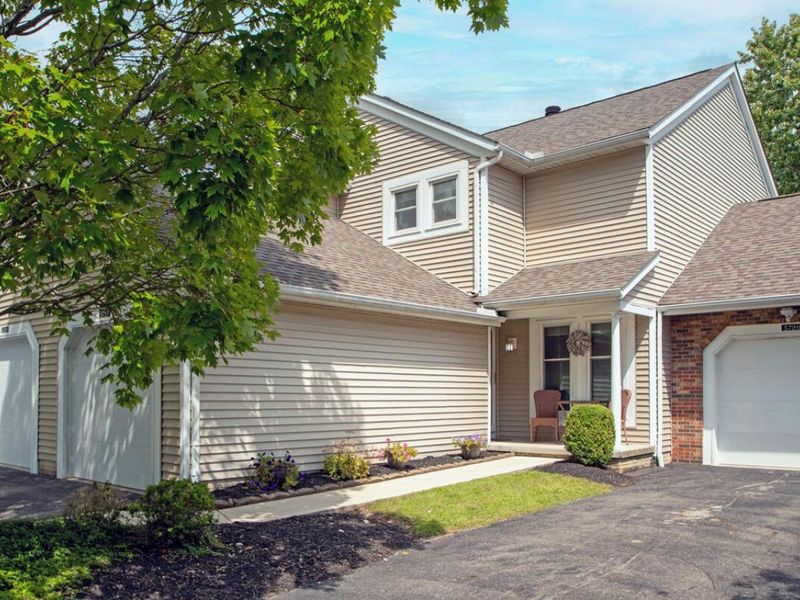 5724 Parkbridge Lane, Unit 11-2, Dublin, OH 43016 Photo 1