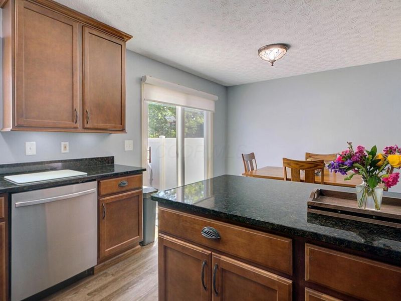 5724 Parkbridge Lane, Unit 11-2, Dublin, OH 43016 Photo 10