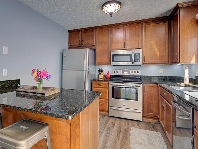 5724 Parkbridge Lane, Unit 11-2, Dublin, OH 43016 Photo 8