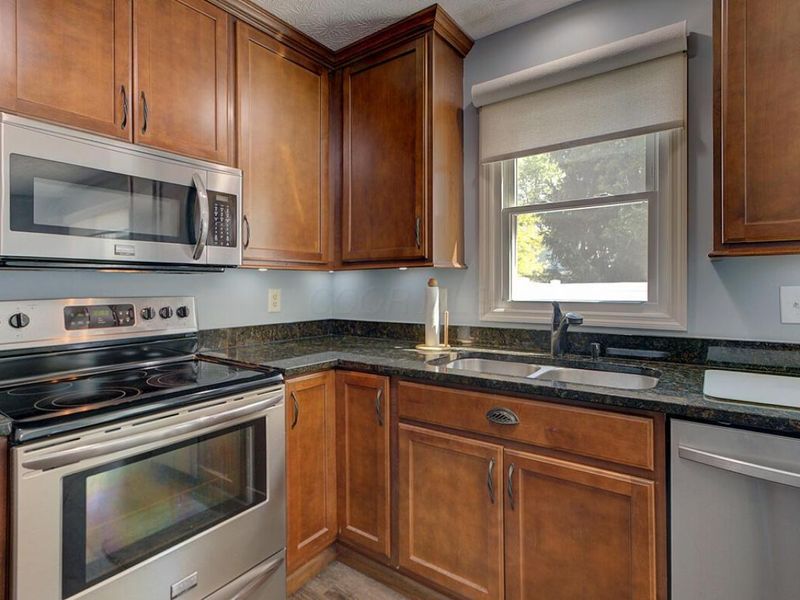 5724 Parkbridge Lane, Unit 11-2, Dublin, OH 43016 Photo 9