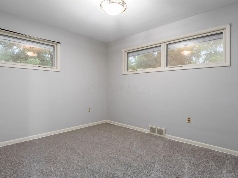 2403 Center Drive , Zanesville, OH 43701 Photo 17