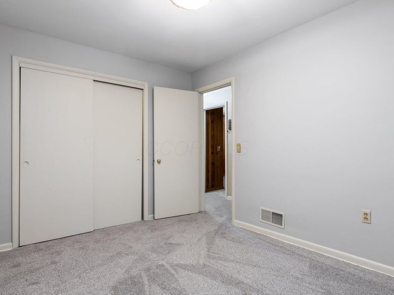 2403 Center Drive , Zanesville, OH 43701 Photo 18