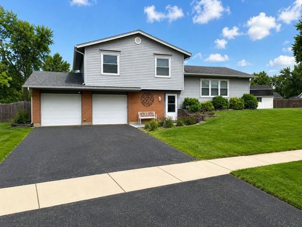 425 Ardglass Court , Bolingbrook, IL 60440