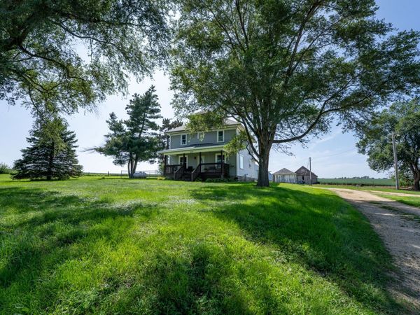 12714 N Pecatonica Road , Leaf River, IL 61047