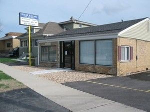 138 W Irving Park Road , Wood Dale, IL 60191