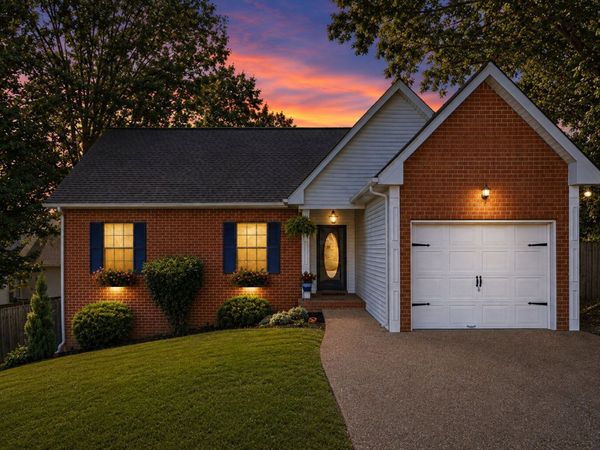 703 Dove Valley Ct , Nashville, TN 37221