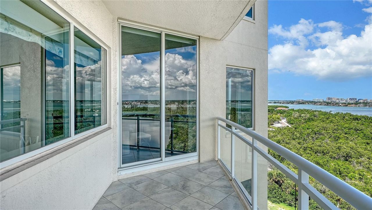 1300 Benjamin Franklin Drive, Unit 908, Sarasota, FL 34236 Photo