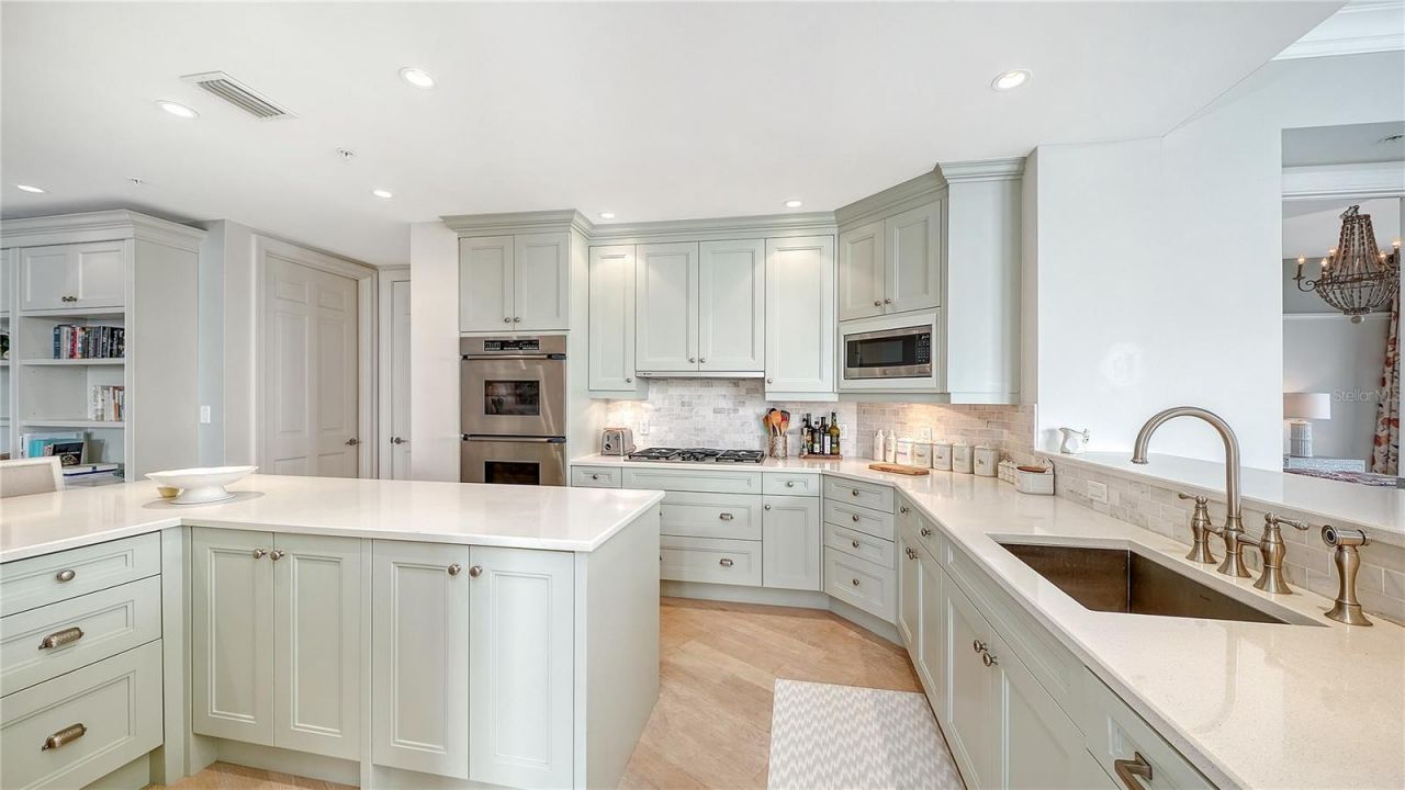 1300 Benjamin Franklin Drive, Unit 908, Sarasota, FL 34236 Photo