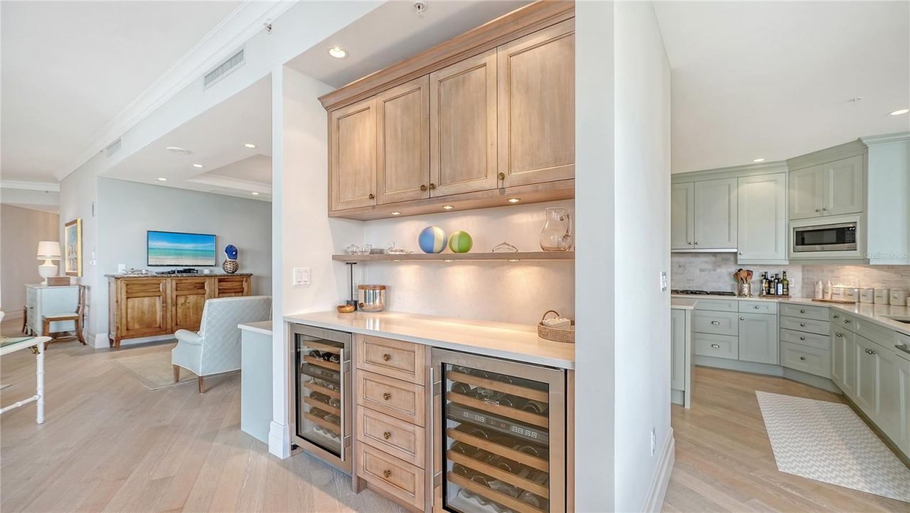 1300 Benjamin Franklin Drive, Unit 908, Sarasota, FL 34236 Photo