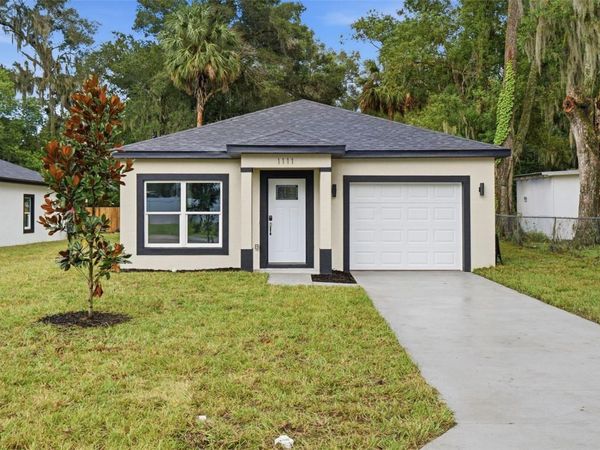 1111 S ADELLE AVENUE , DELAND, FL 32720