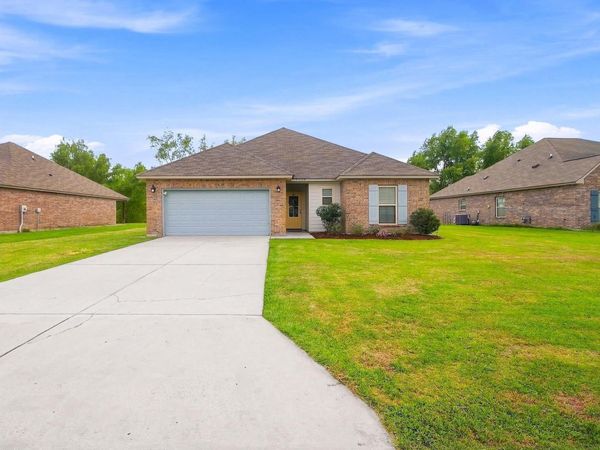 4755 E Sunset Loop, Addis, LA 70710
