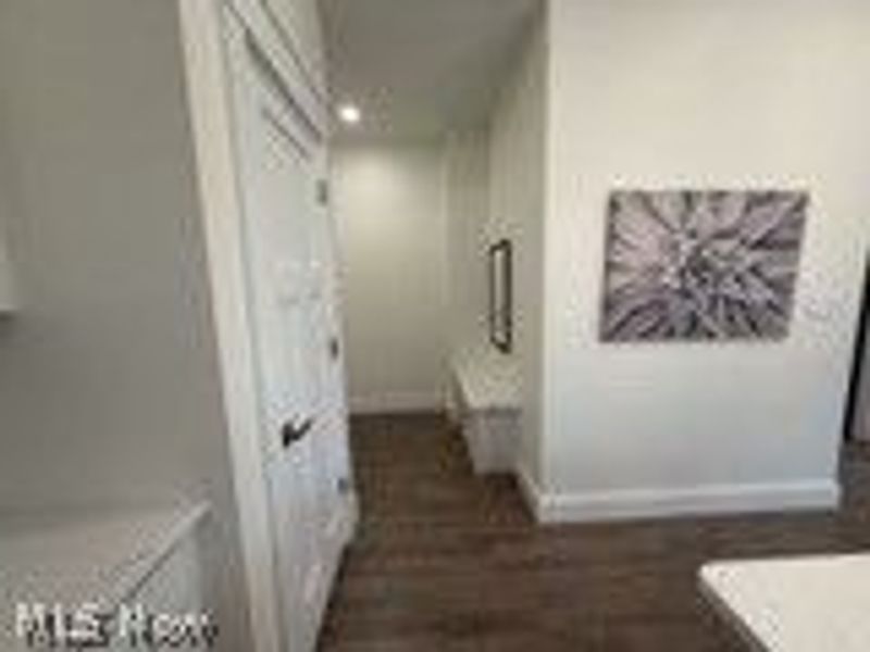 1885 Woodlawn Avenue, Cleveland, OH 44112 Photo 17