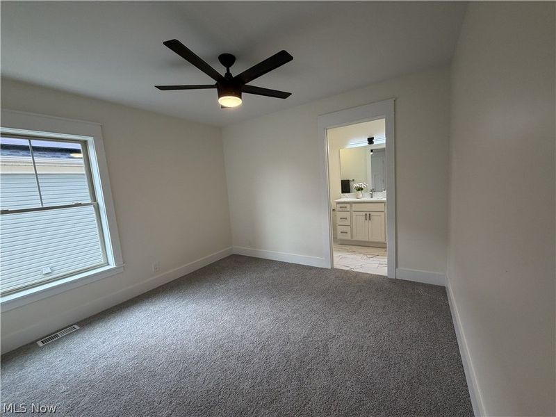 1885 Woodlawn Avenue, Cleveland, OH 44112 Photo 23