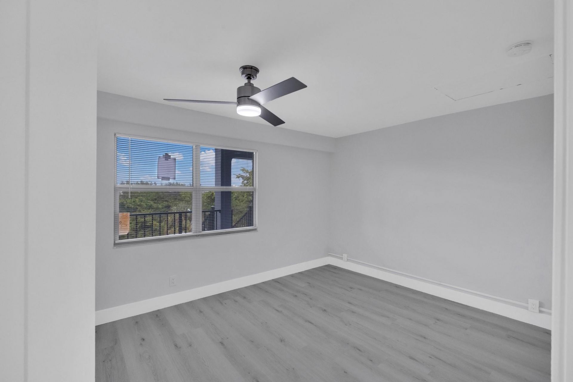 12600 SW 5th Court, Unit 414L, Pembroke Pines, FL 33027 Photo