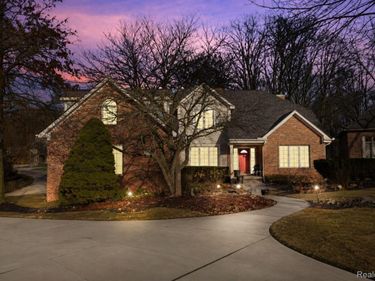 28690 WINTERGREEN Court , Farmington Hills, Mi 48331