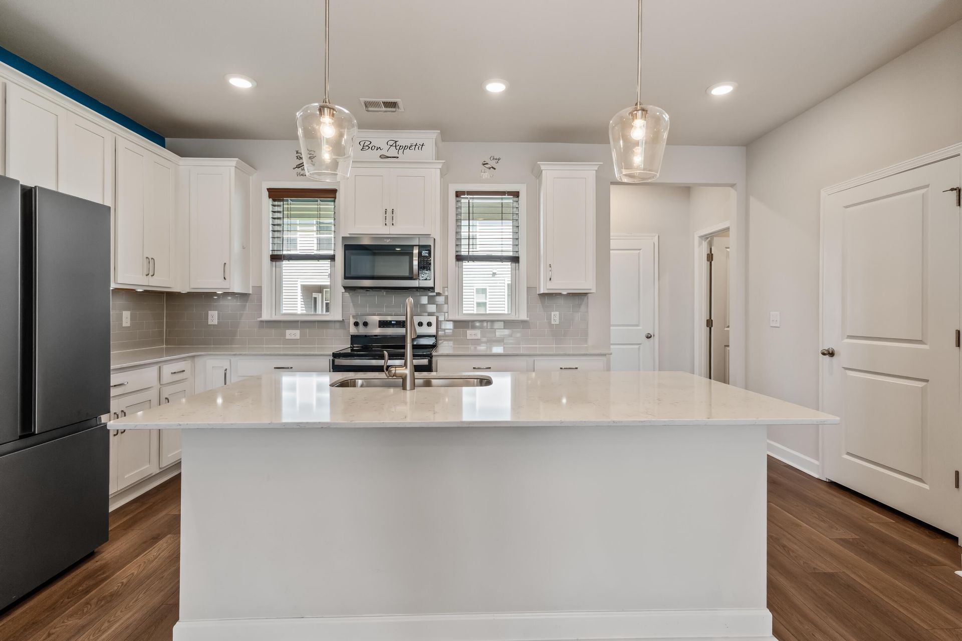 219 Winding River Drive Photo 10