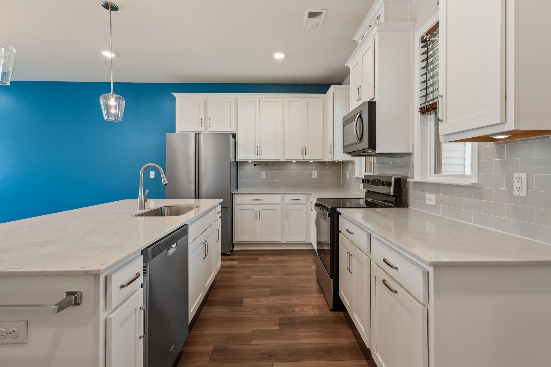 219 Winding River Drive Photo 12