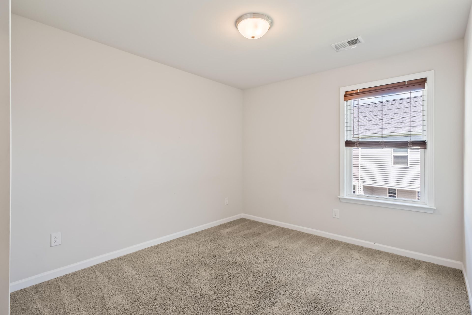 219 Winding River Drive Photo 18