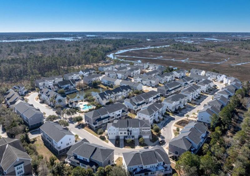 219 Winding River Drive Photo 33