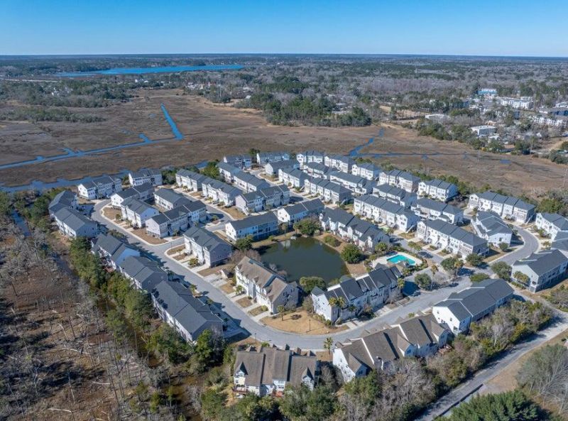 219 Winding River Drive Photo 36