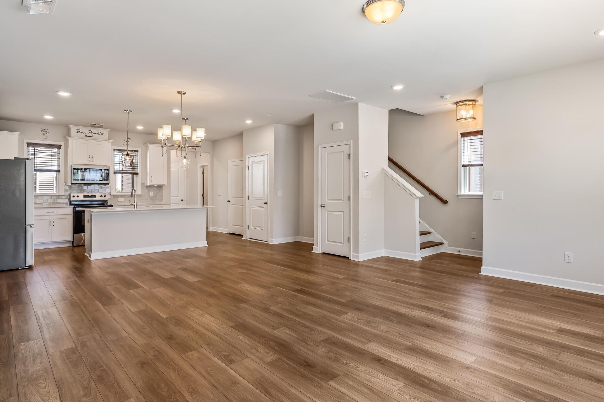 219 Winding River Drive Photo 6