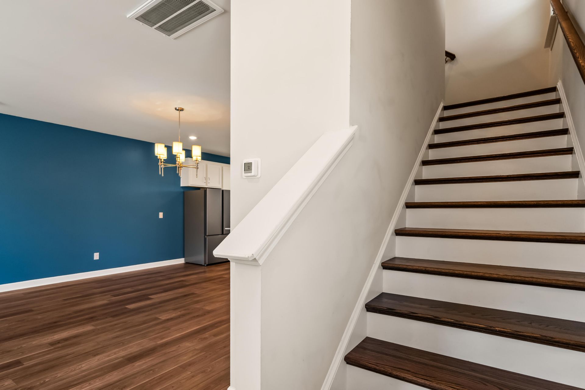 219 Winding River Drive Photo 7
