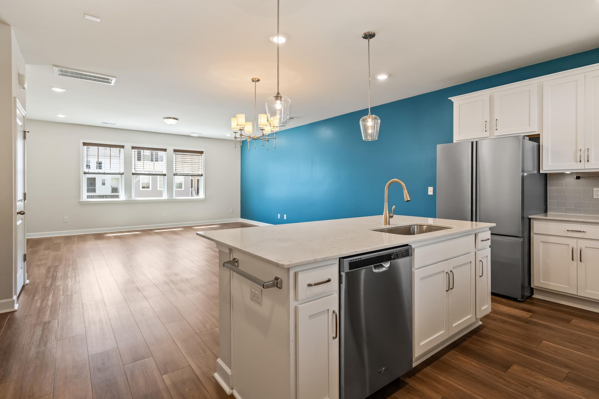 219 Winding River Drive Photo 9