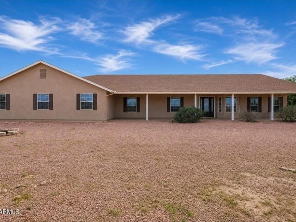 20305 W PEAKVIEW Road, Wittmann, AZ 85361