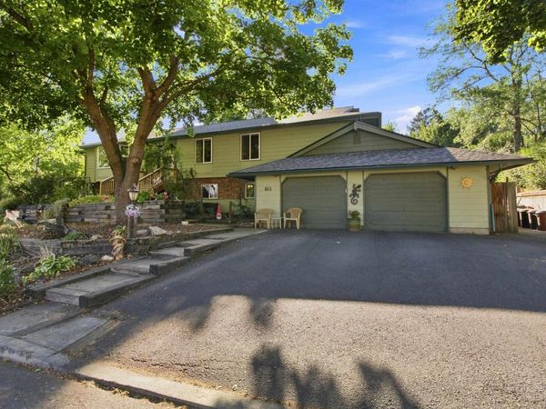 811 N Grant St., Moscow, ID 83843