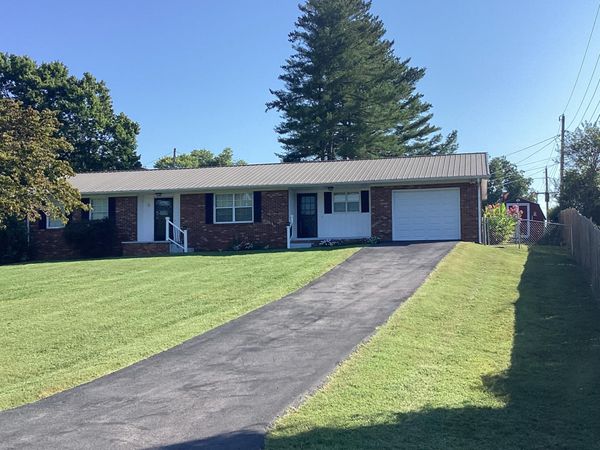 202 Richardson Drive, Rogersville, TN 37857