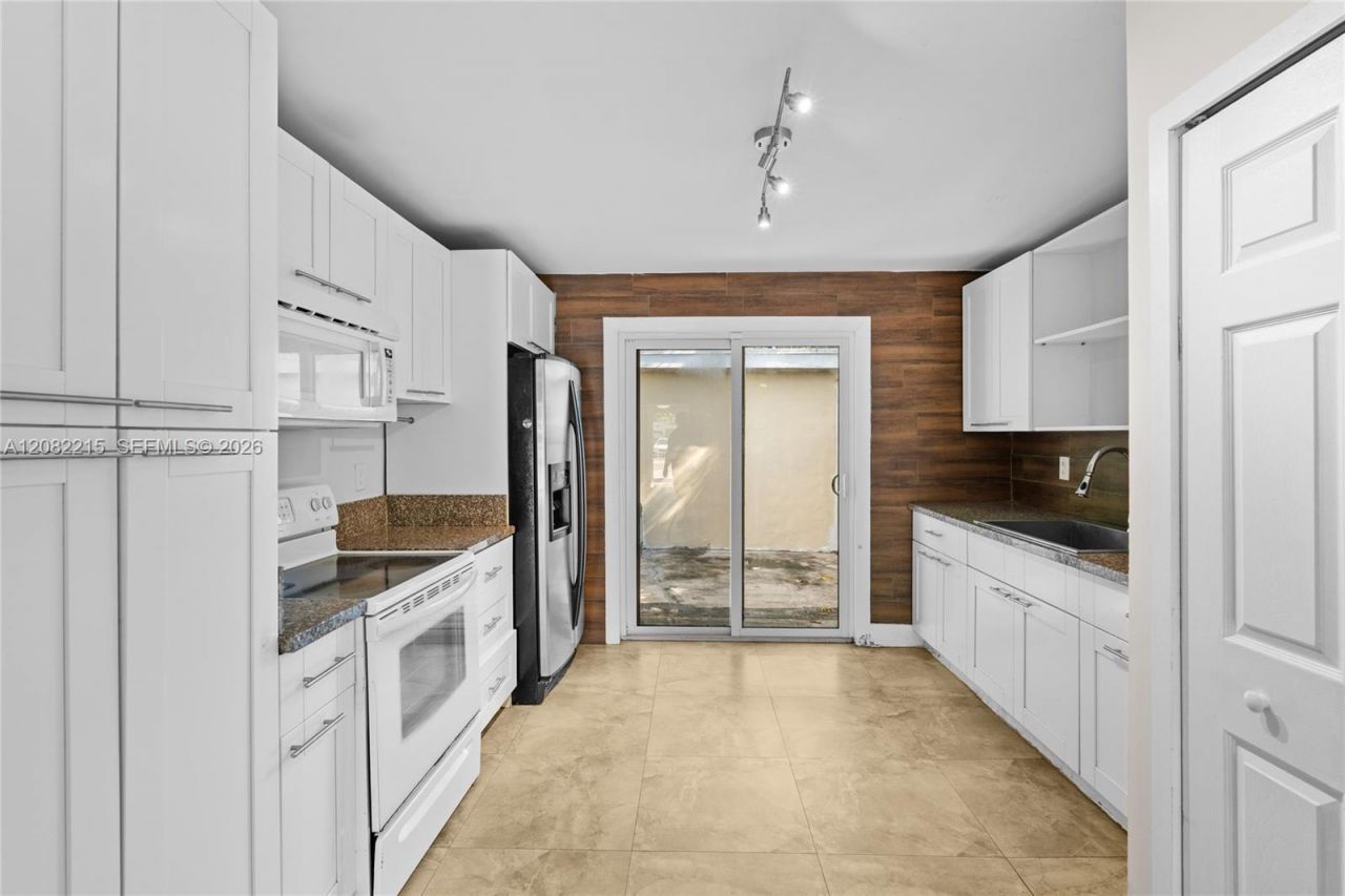 175 NW 121st St , North Miami, FL 33168 Photo