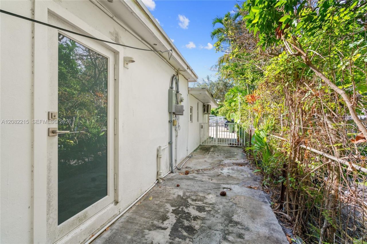 175 NW 121st St , North Miami, FL 33168 Photo