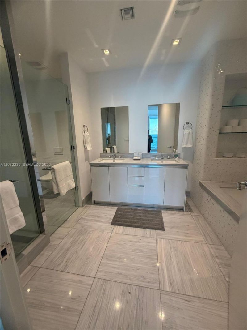 16901 Collins Ave , Unit 704, Sunny Isles Beach, FL 33160 Photo