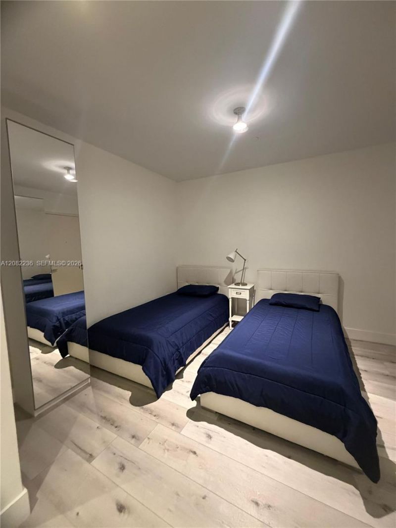 16901 Collins Ave , Unit 704, Sunny Isles Beach, FL 33160 Photo
