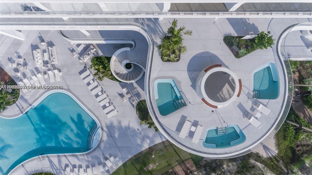 16901 Collins Ave , Unit 704, Sunny Isles Beach, FL 33160 Photo