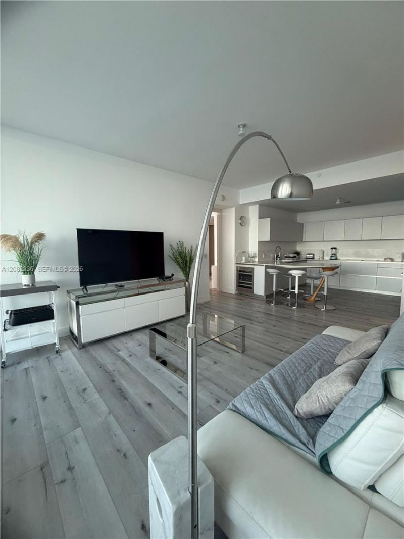16901 Collins Ave , Unit 704, Sunny Isles Beach, FL 33160 Photo