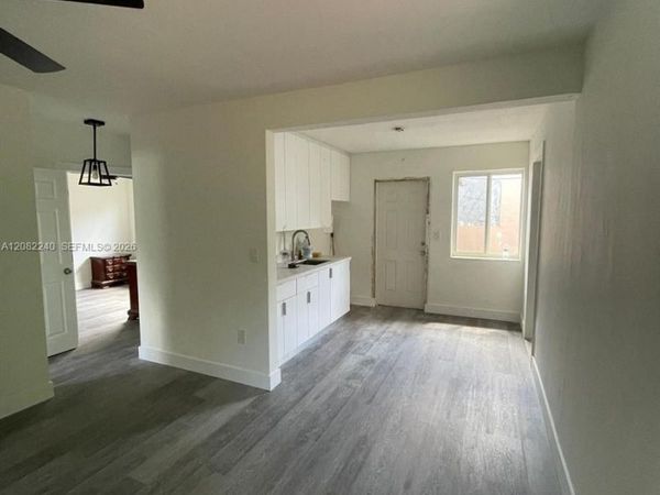 2142 NW 27th St, Unit 2142, Miami, FL 33142