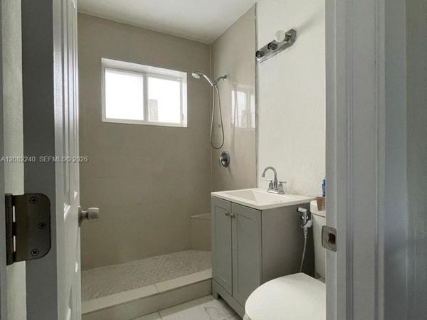2142 NW 27th St, Unit 2142, Miami, FL 33142