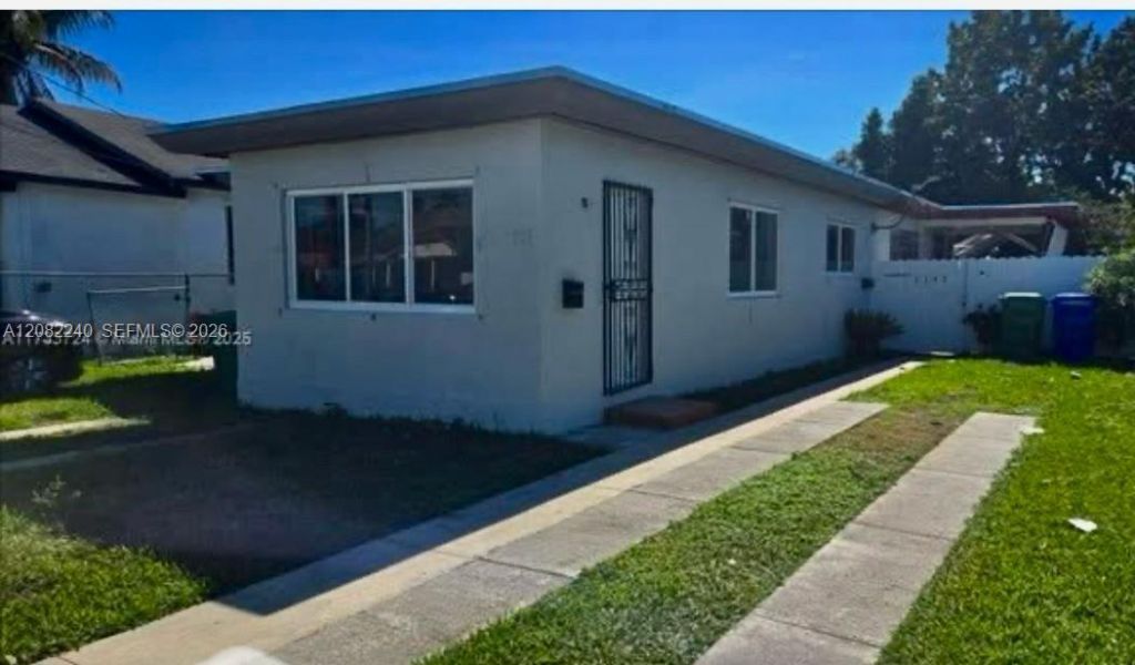 2142 NW 27th St, Unit 2142, Miami, FL 33142 Photo
