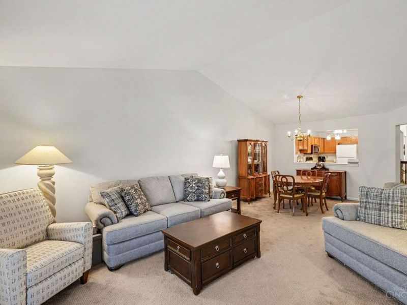 821 Neeb Road, Unit 4, Delhi Township, OH 45233 Photo 3
