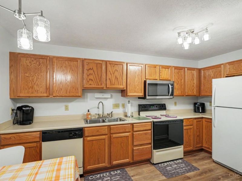 821 Neeb Road, Unit 4, Delhi Township, OH 45233 Photo 8