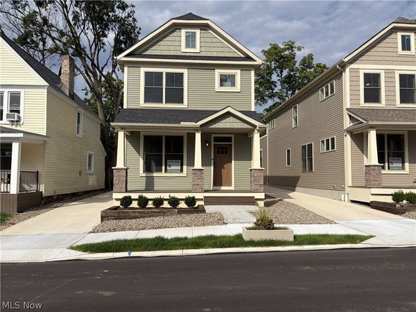 1881 Woodlawn Avenue , Cleveland, OH 44112