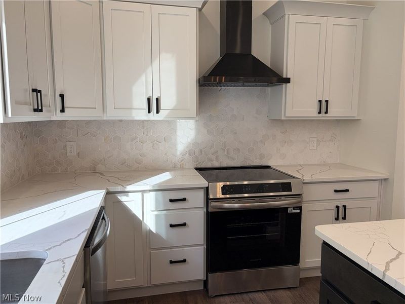 1881 Woodlawn Avenue, Cleveland, OH 44112 Photo 12