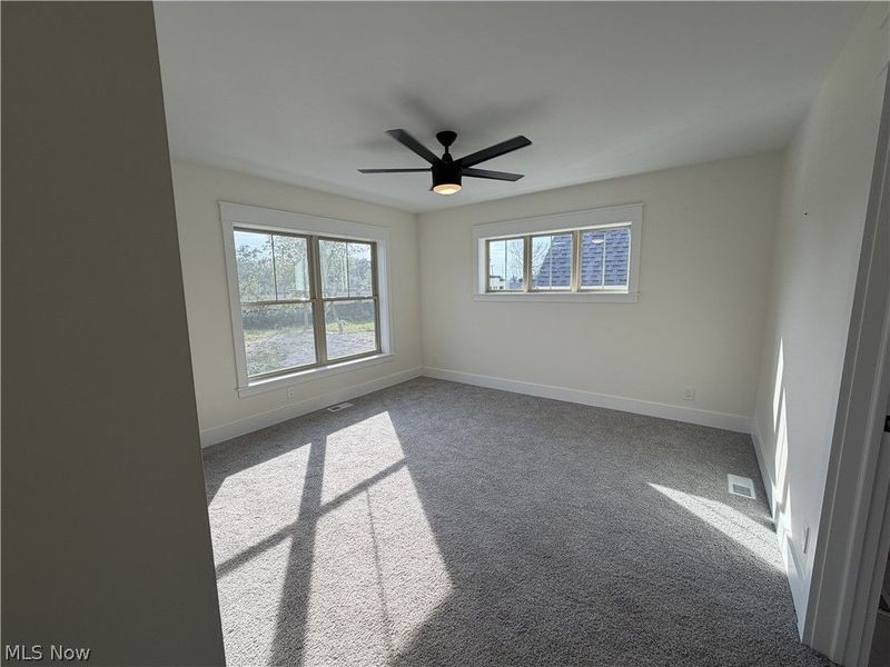 1881 Woodlawn Avenue, Cleveland, OH 44112 Photo 27