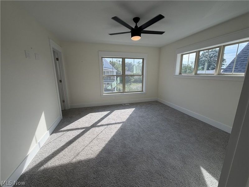 1881 Woodlawn Avenue, Cleveland, OH 44112 Photo 28