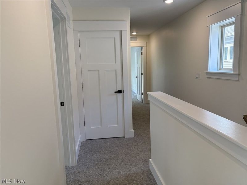 1881 Woodlawn Avenue, Cleveland, OH 44112 Photo 33