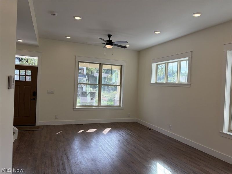 1881 Woodlawn Avenue, Cleveland, OH 44112 Photo 8