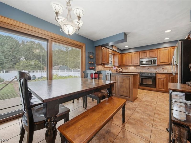 831 Oakcrest Lane NE, Massillon, OH 44646 Photo 11