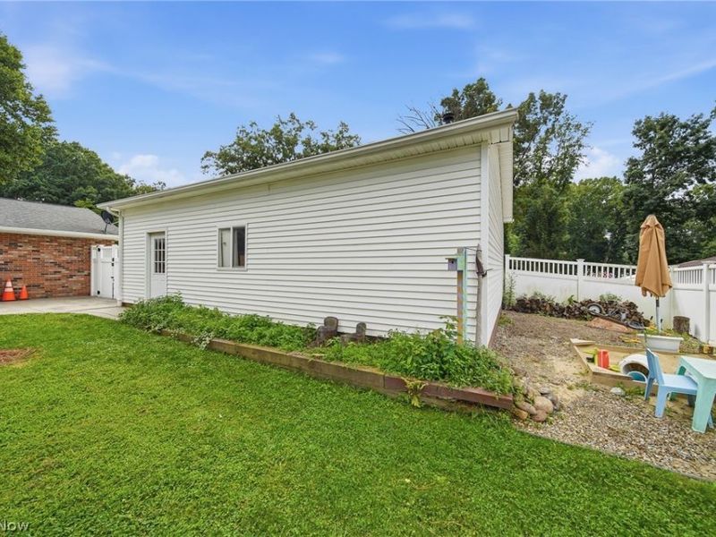 831 Oakcrest Lane NE, Massillon, OH 44646 Photo 37